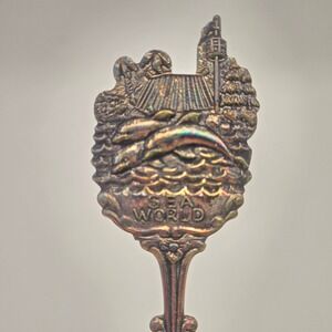 Sea World 1976 Shamu Collector Spoon  Vintage Marine‎ Souvenir